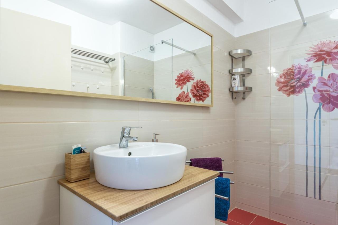 Magic Theatre Faro Center Apartment ภายนอก รูปภาพ